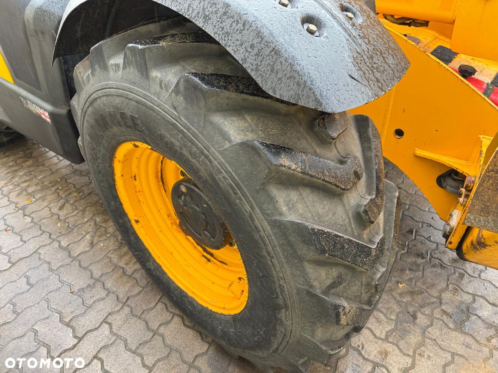 JCB 535V125 - 14