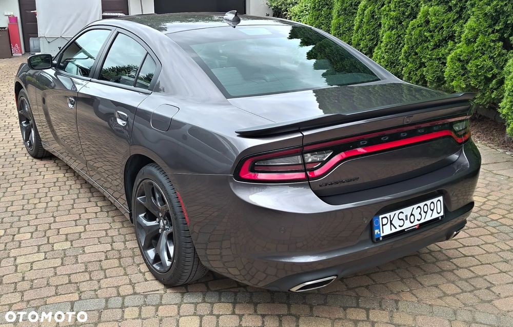 Dodge Charger - 4