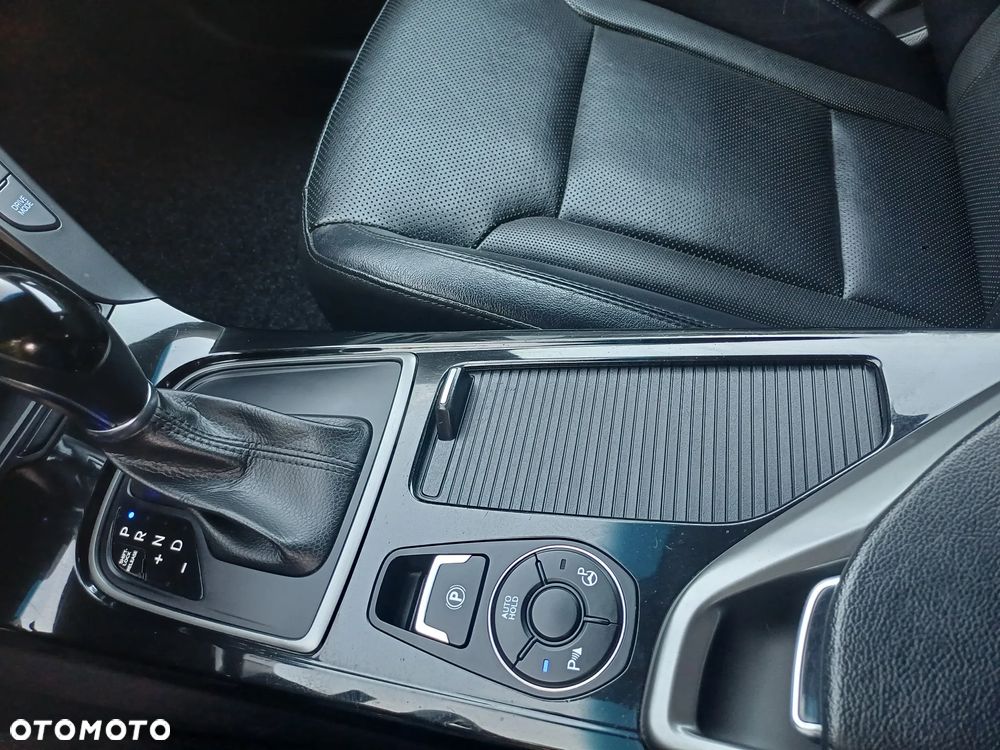 Hyundai i40 Kombi 1.7 CRDi DCT Premium - 26