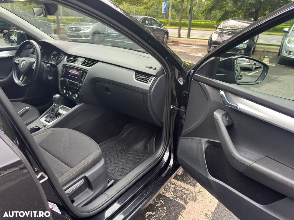 Skoda Octavia 1.6 TDI DSG Ambition - 6