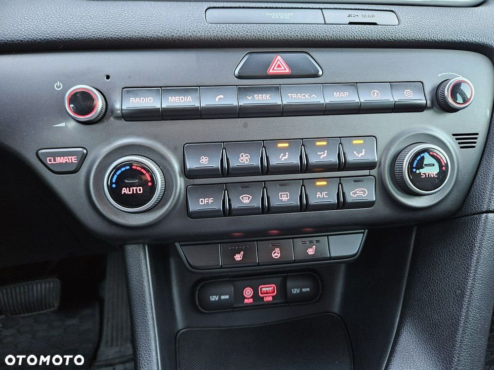 Kia Sportage 2,0 CRDI AWD Platinum - 32