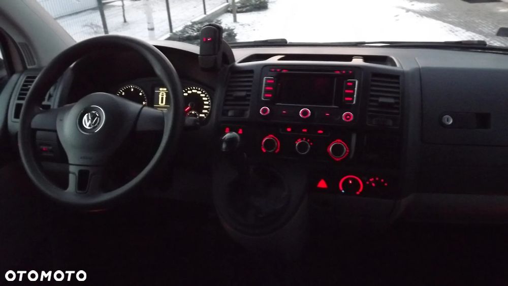 Volkswagen TRANSPORTER T5 - 13