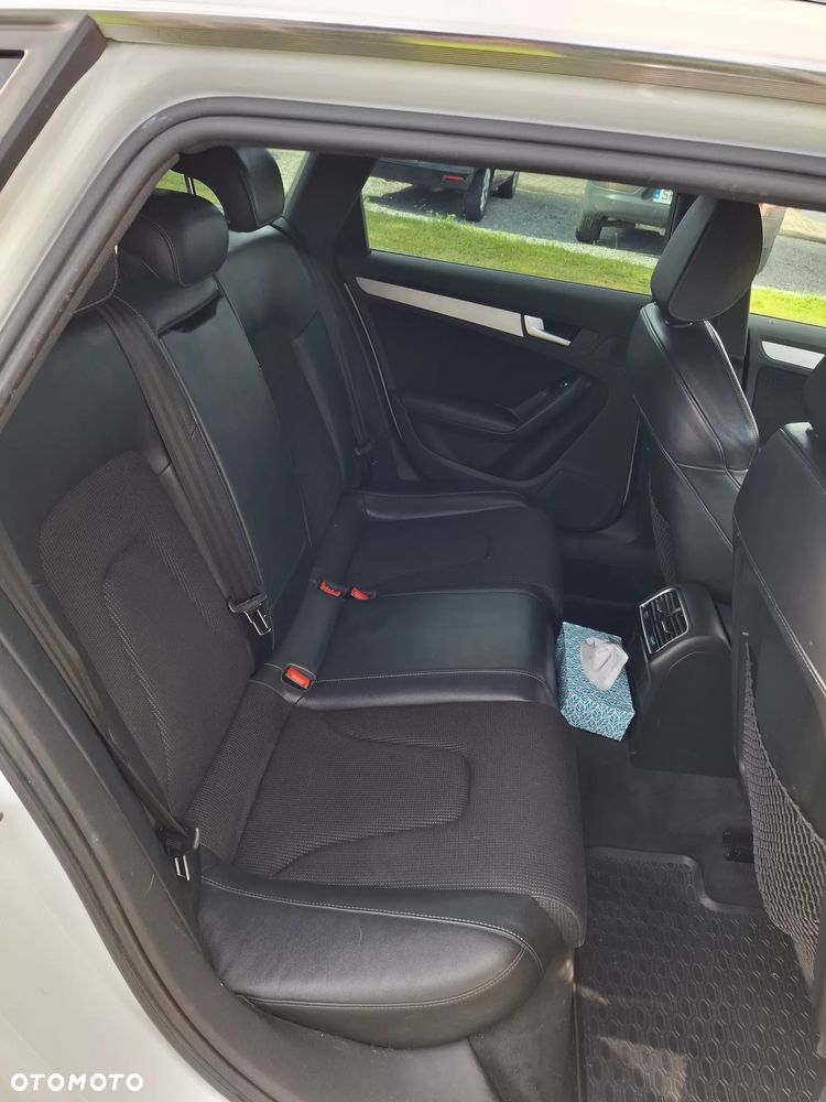Audi A4 Avant 2.0 TDI - 10