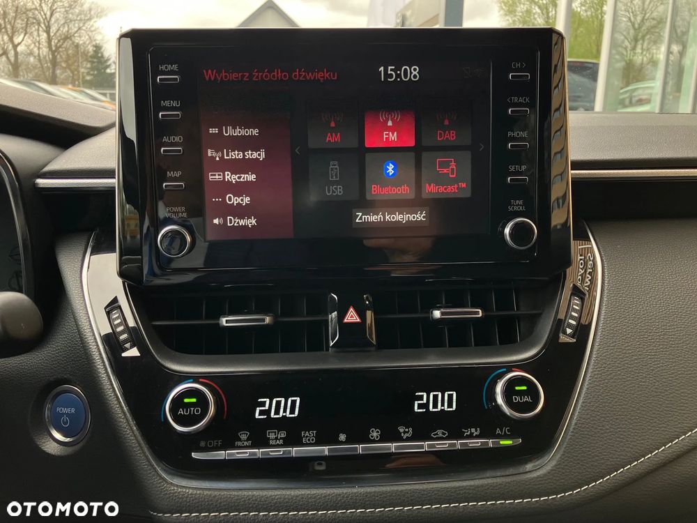Toyota Corolla 1.8 Hybrid Comfort - 28