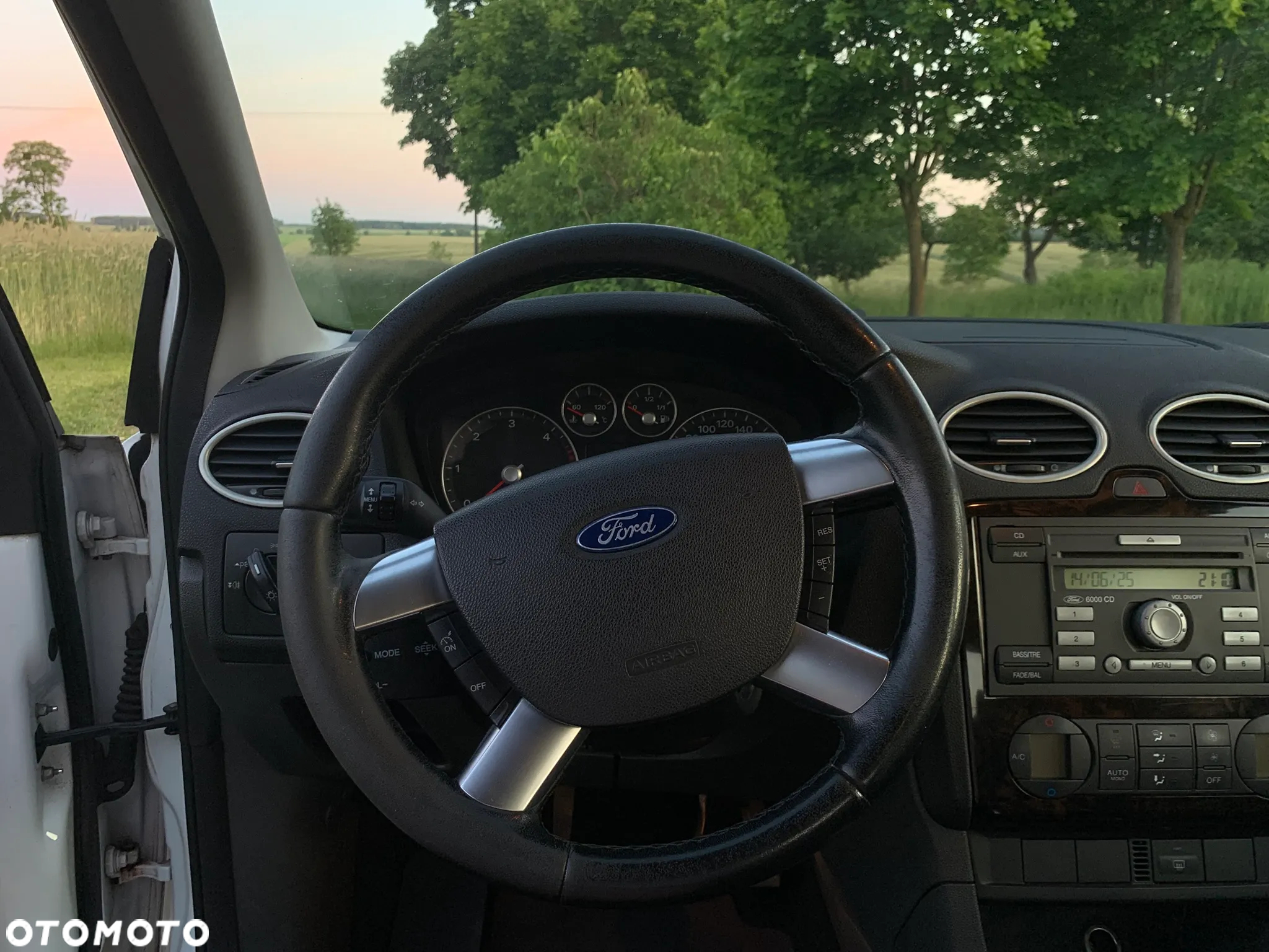 Ford Focus 1.8 TDCi Ghia - 11