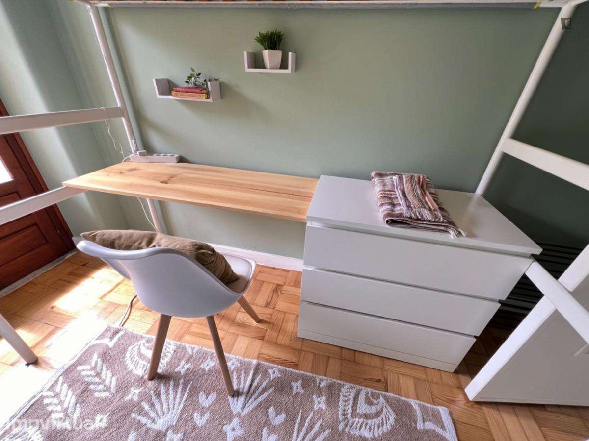 Quarto - localizado em Cidral Coimbra - Grande imagem: 3/13