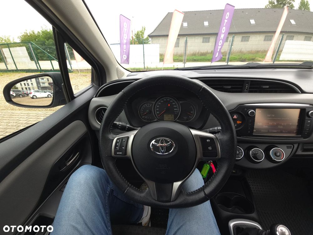 Toyota Yaris 1.33 Premium EU6 - 28