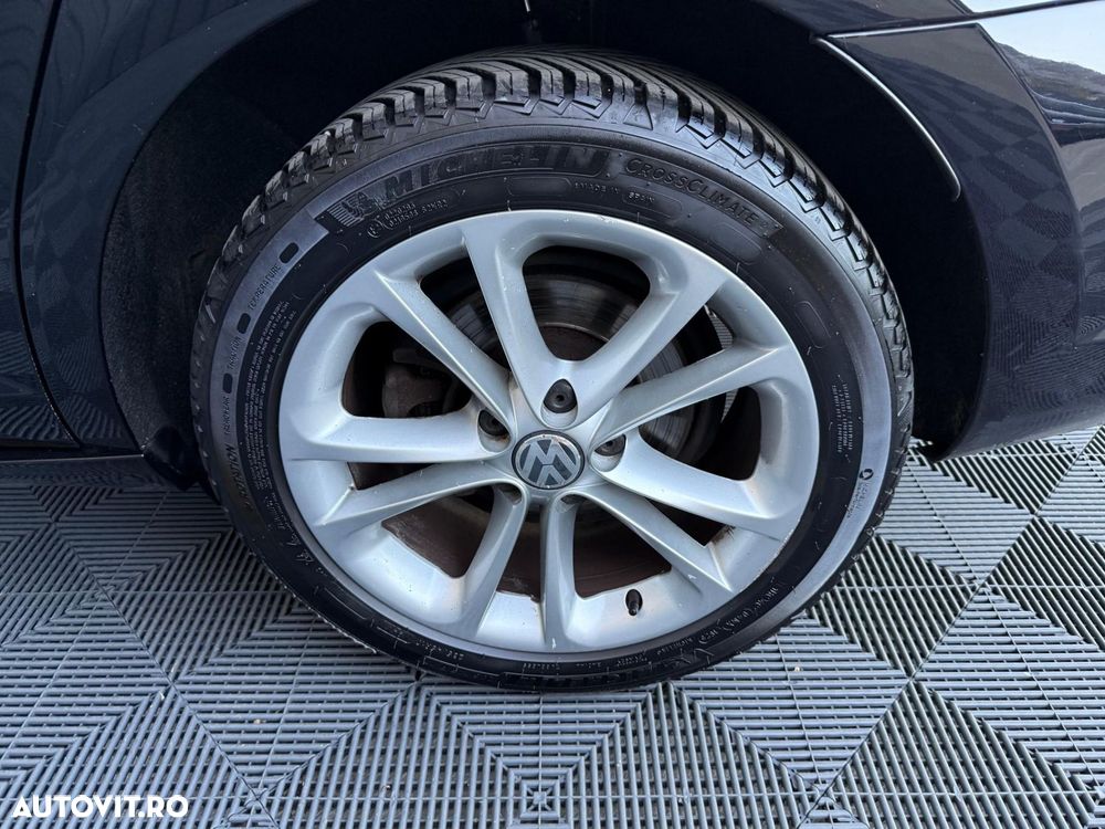 Volkswagen Passat CC - 12
