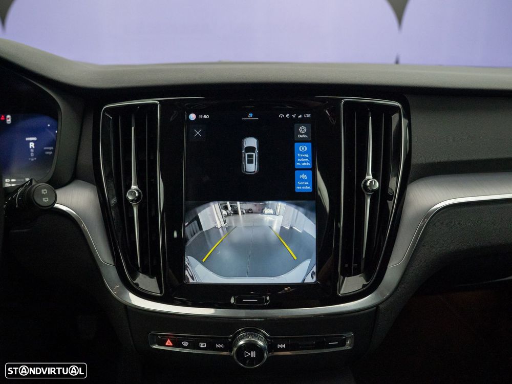 Volvo V60 2.0 T6 AWD TE Essential - 29