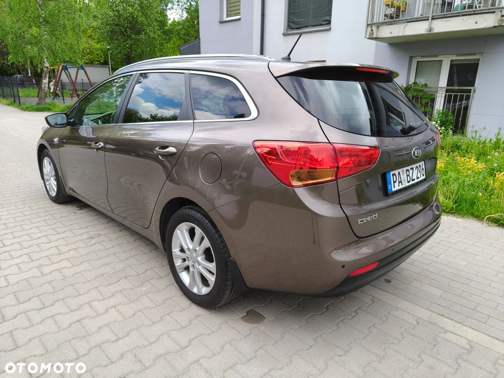 Kia Ceed - 4