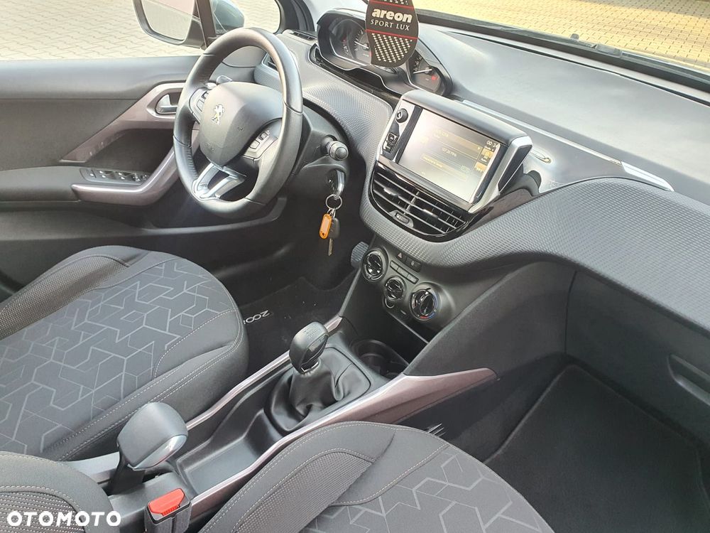 Peugeot 2008 1.2 Pure Tech Active - 11