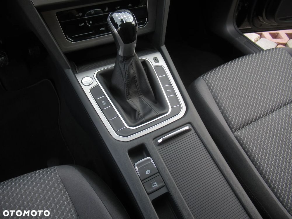 Volkswagen Passat 1.5 TSI EVO Essence - 16