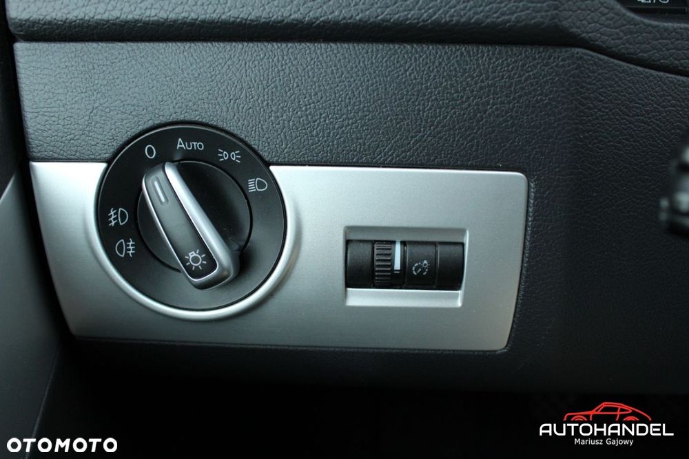 Volkswagen Multivan - 14