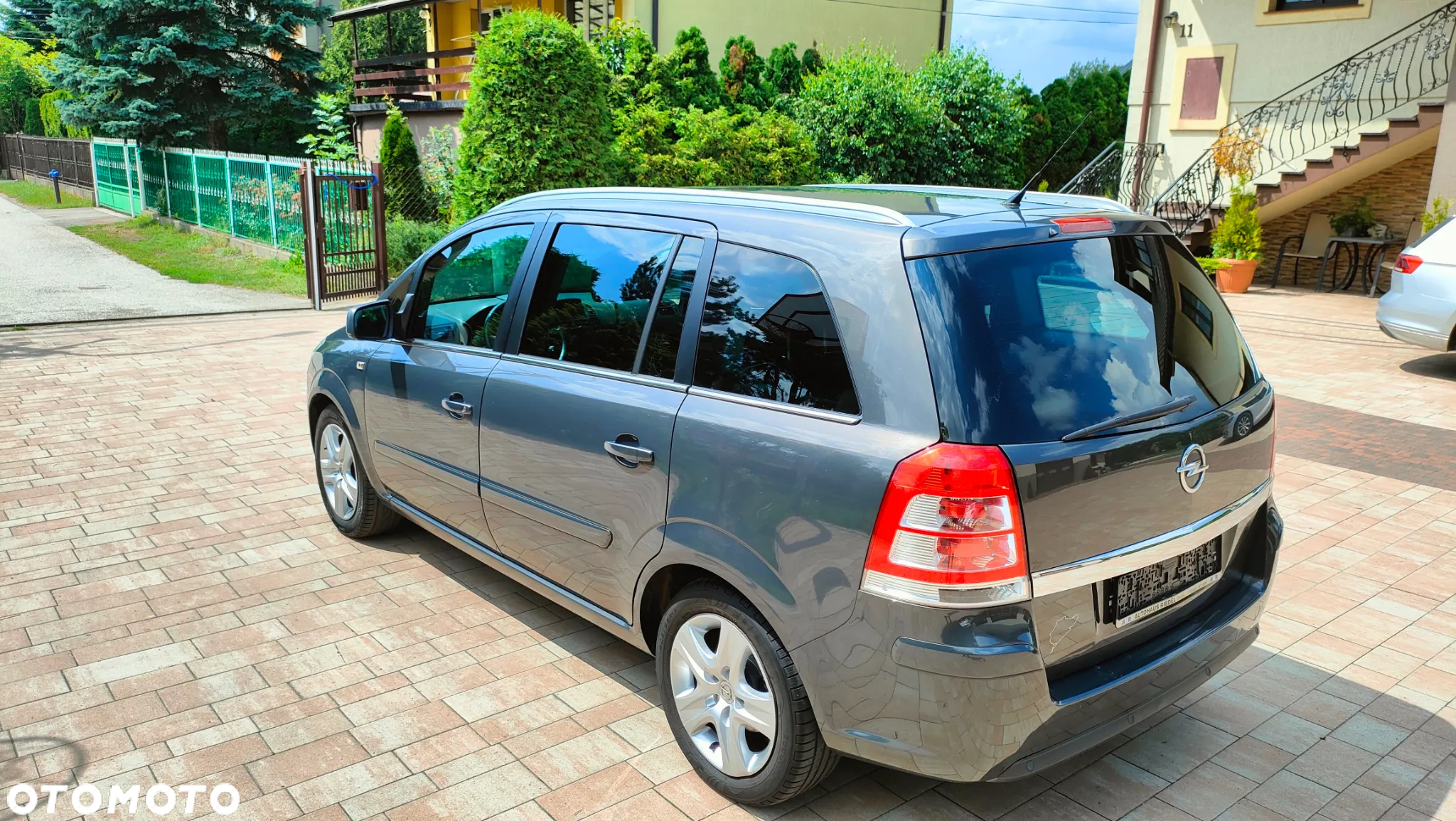 Opel Zafira 1.8 Cosmo - 17