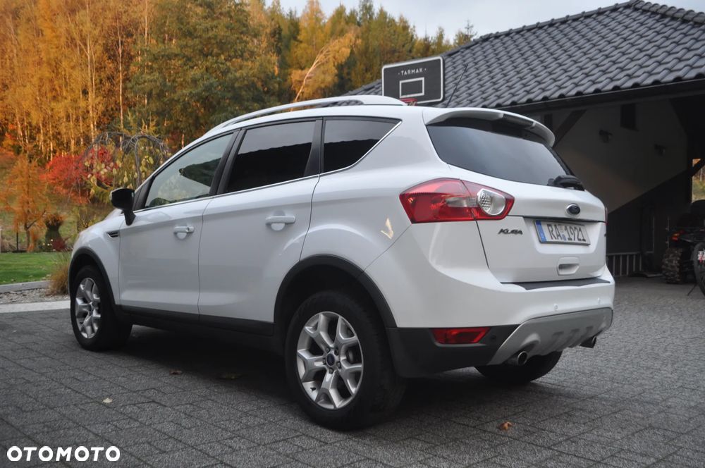 Ford Kuga 2.0 TDCi 2x4 Titanium - 15