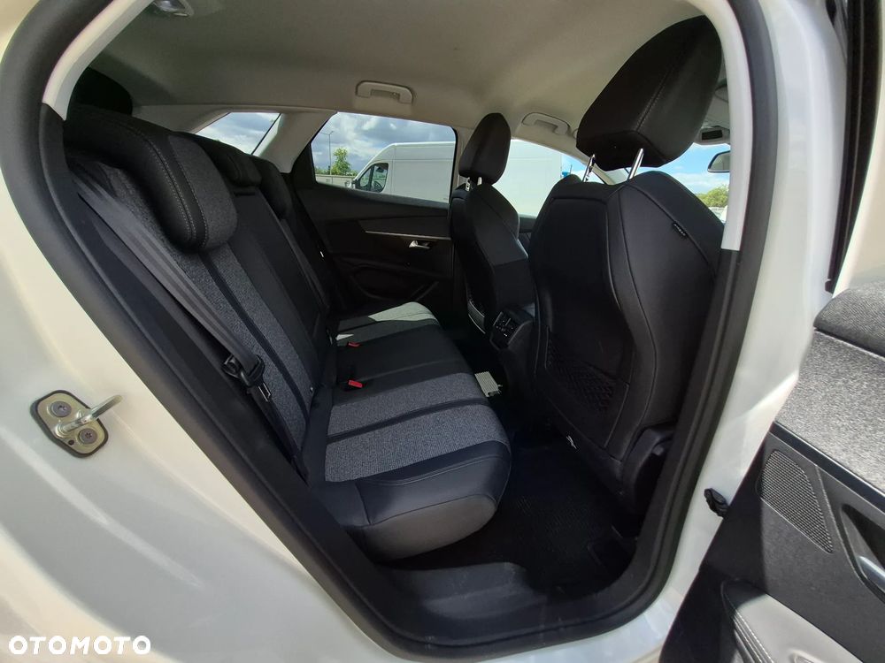 Peugeot 3008 PureTech 180 Stop & Start GPF EAT8 Allure - 15