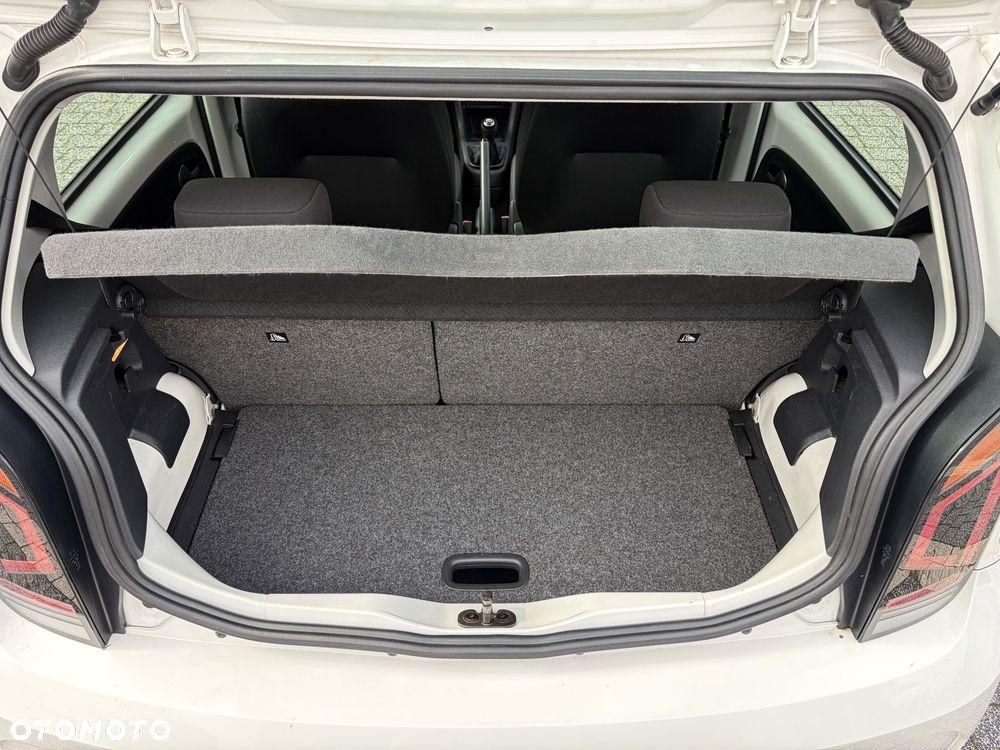 Volkswagen up! move - 9