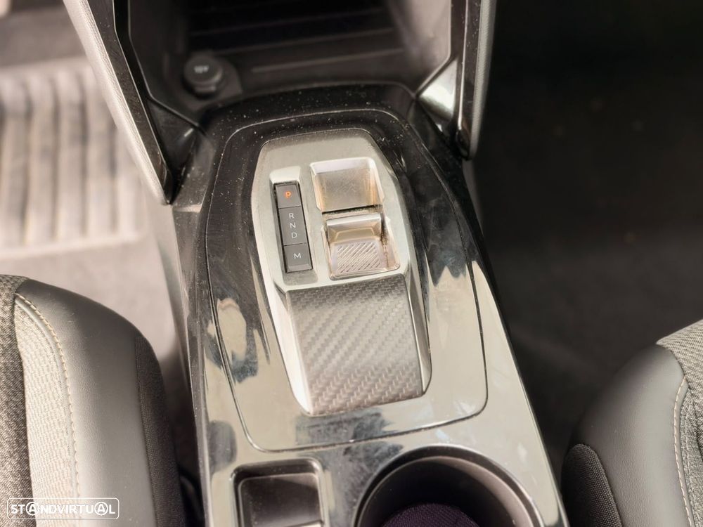Peugeot 2008 1.2 PureTech Allure Pack EAT8 - 11