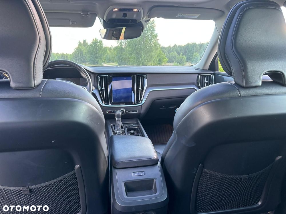 Volvo S60 T6 AWD Momentum Pro - 11