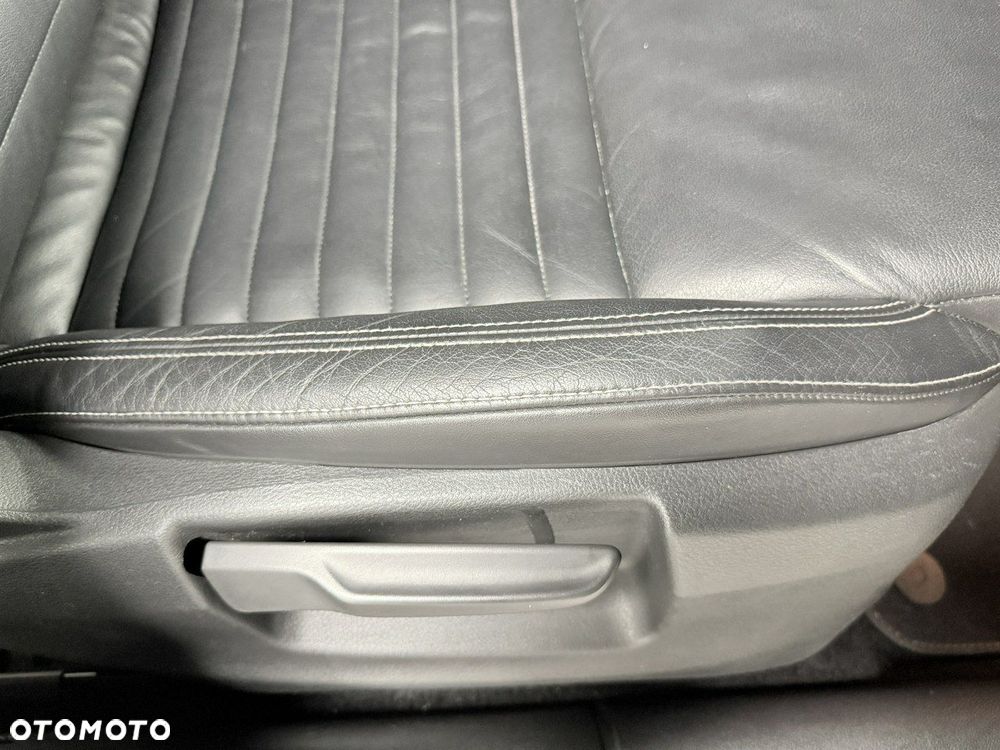 Skoda Octavia 2.0 TDI RS DSG - 20