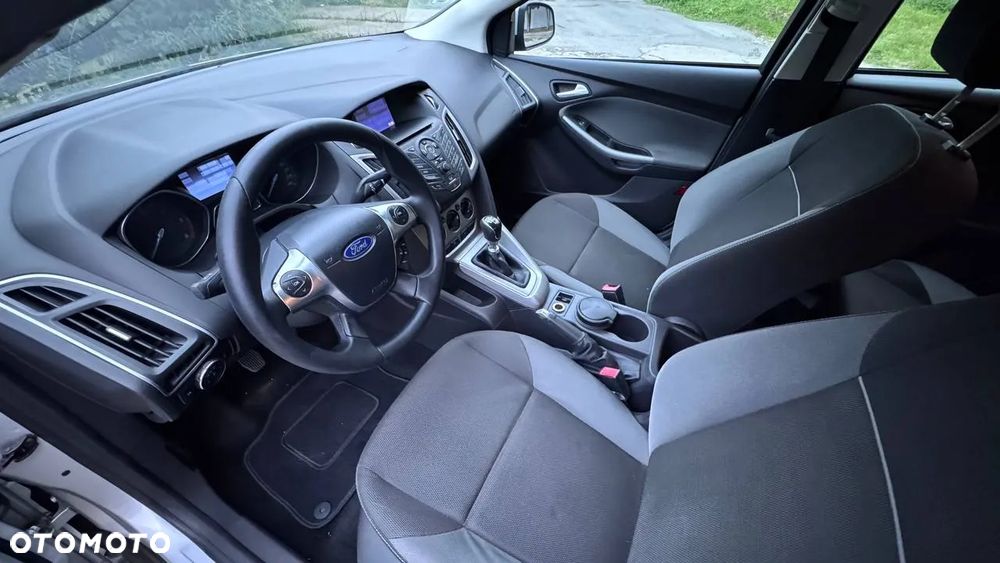 Ford Focus 1.6 TDCi DPF Trend - 8