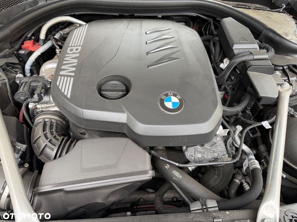BMW Seria 5 520d xDrive mHEV - 8