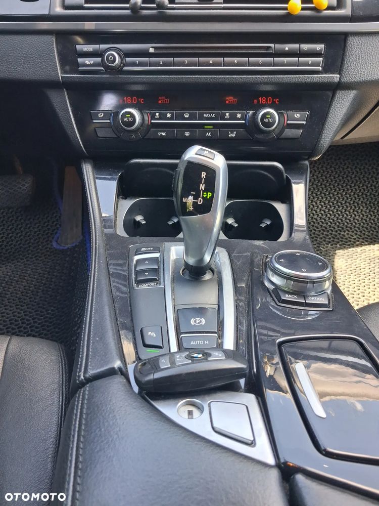 BMW Seria 5 518d Modern Line - 23