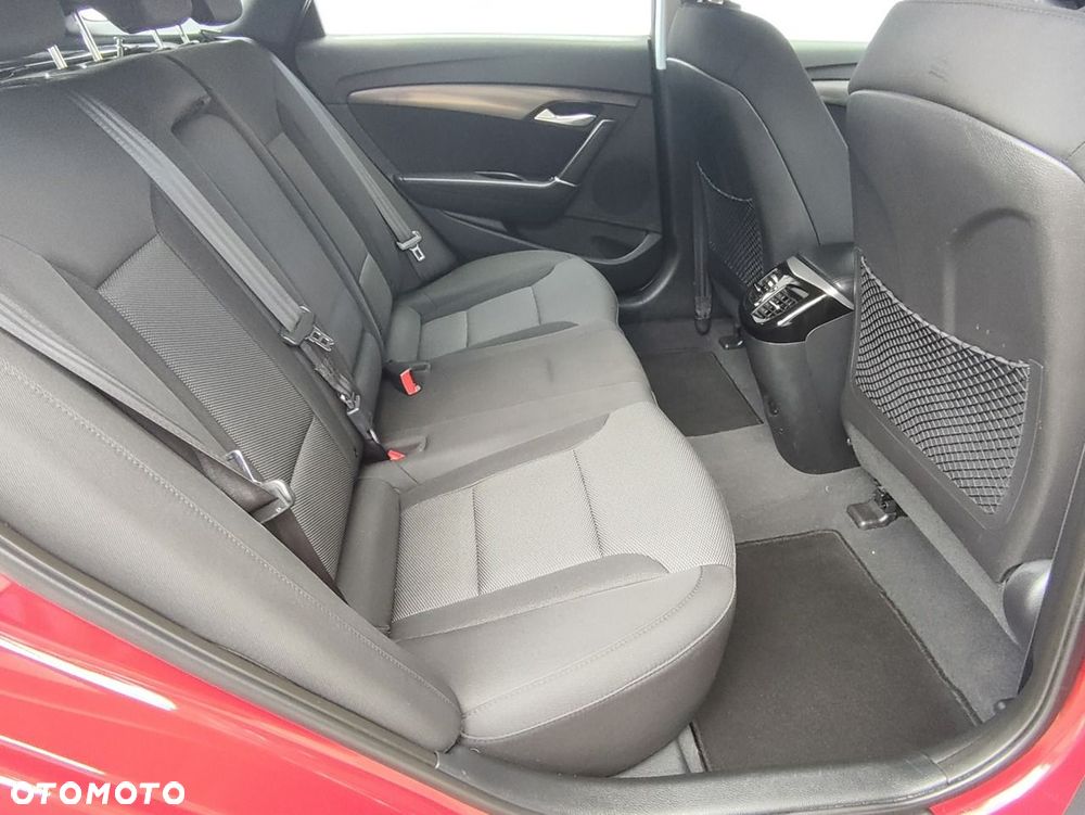 Hyundai i40 i40cw 1.7 CRDi Fifa World Cup Edition - 25