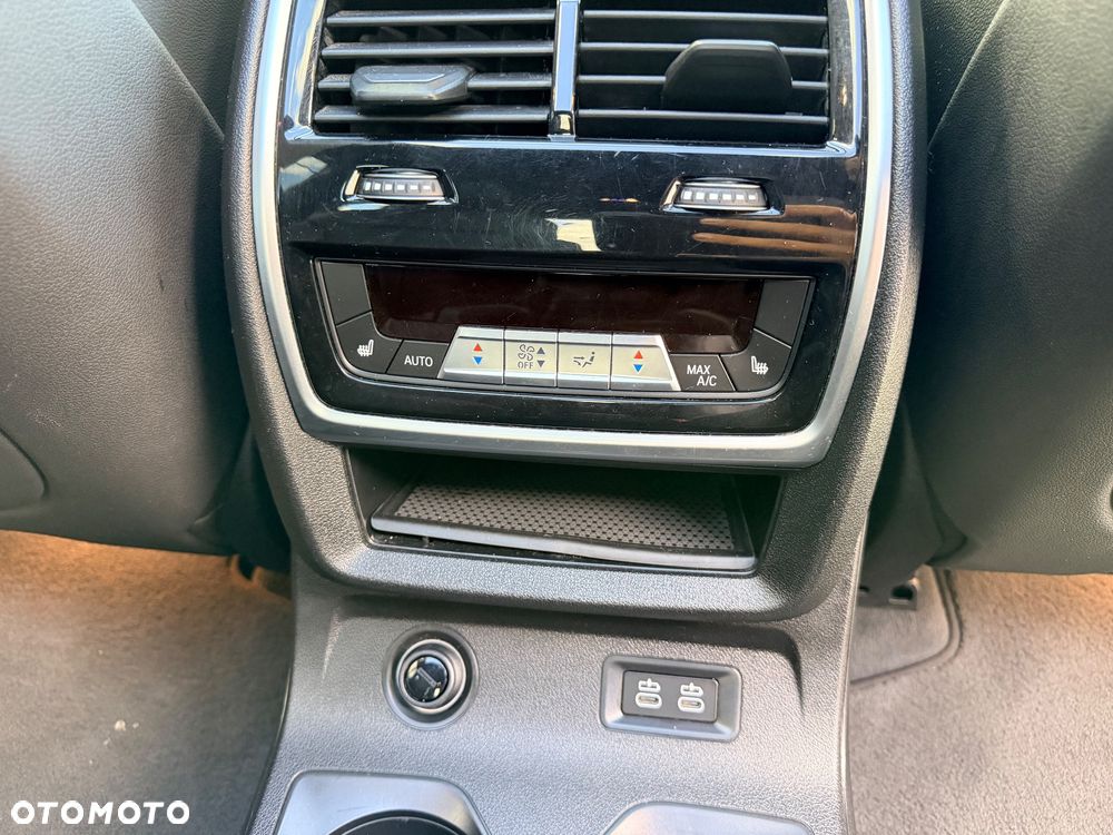 BMW X7 M50i sport - 39