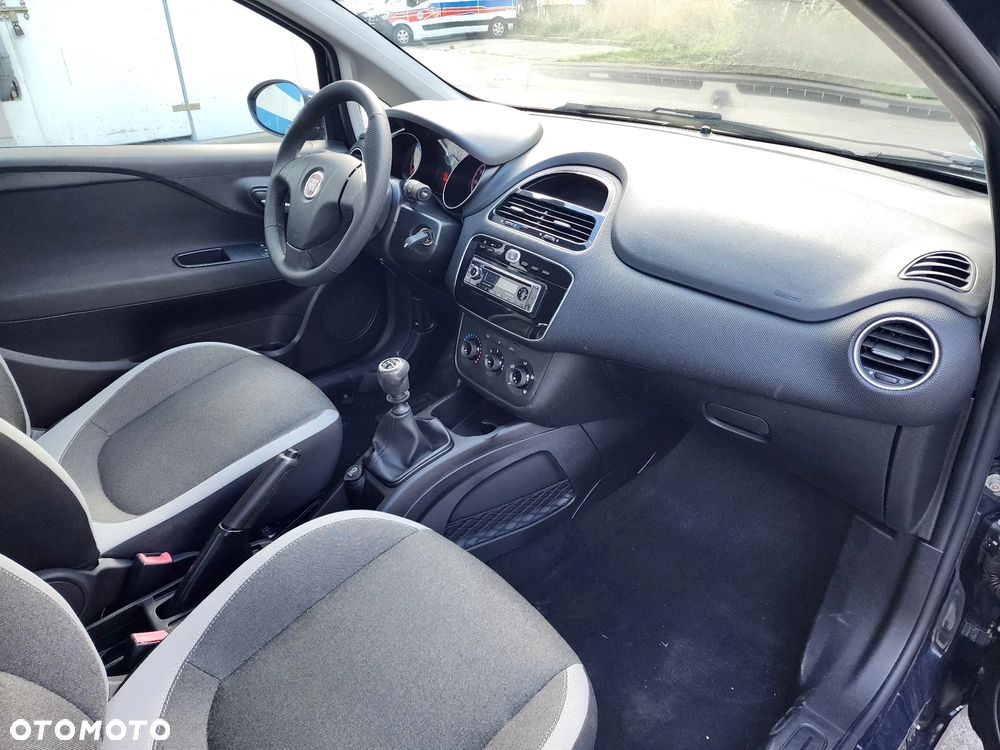 Fiat Punto 2012 - 23
