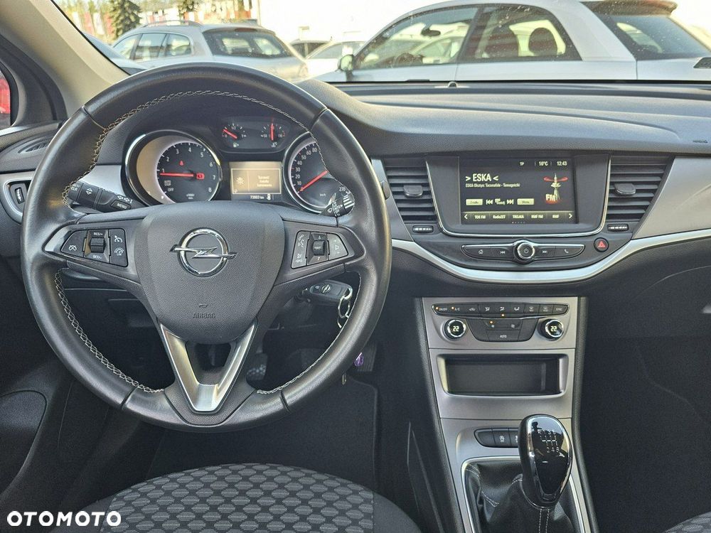 Opel Astra 1.4 T Enjoy S&S - 31