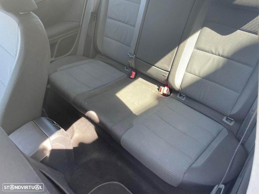 VW Golf 2.0 TDi Trendline - 6
