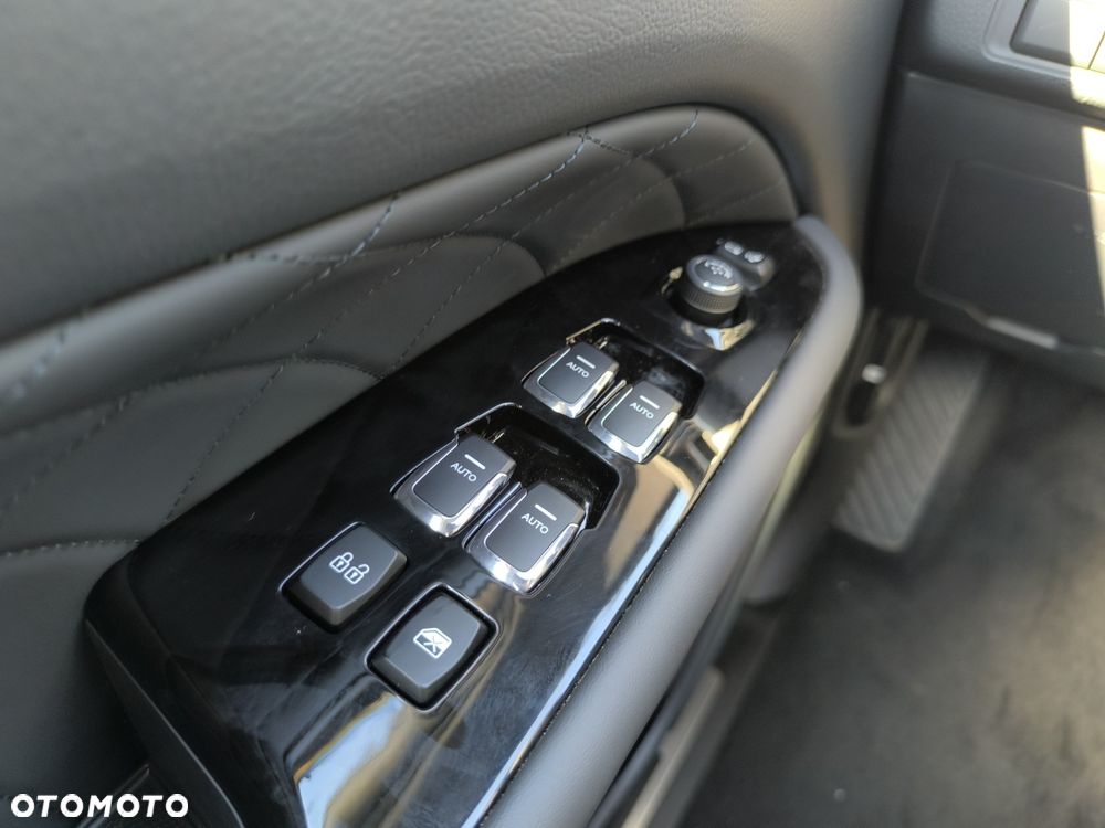 SsangYong/KGM Rexton - 39