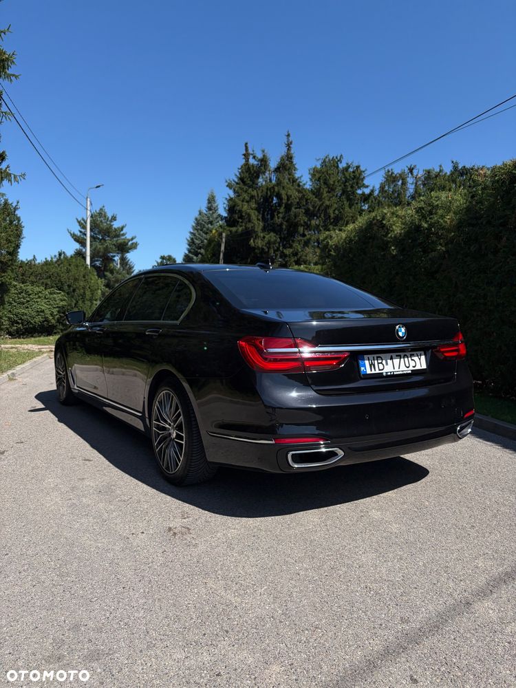 BMW Seria 7 740Li - 4