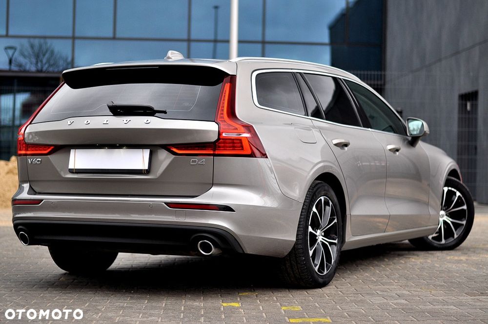 Volvo V60 D4 Geartronic Momentum - 6