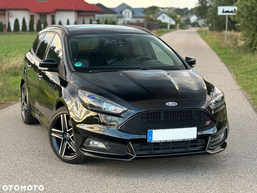 Ford Focus 2.0 TDCi ST - 32