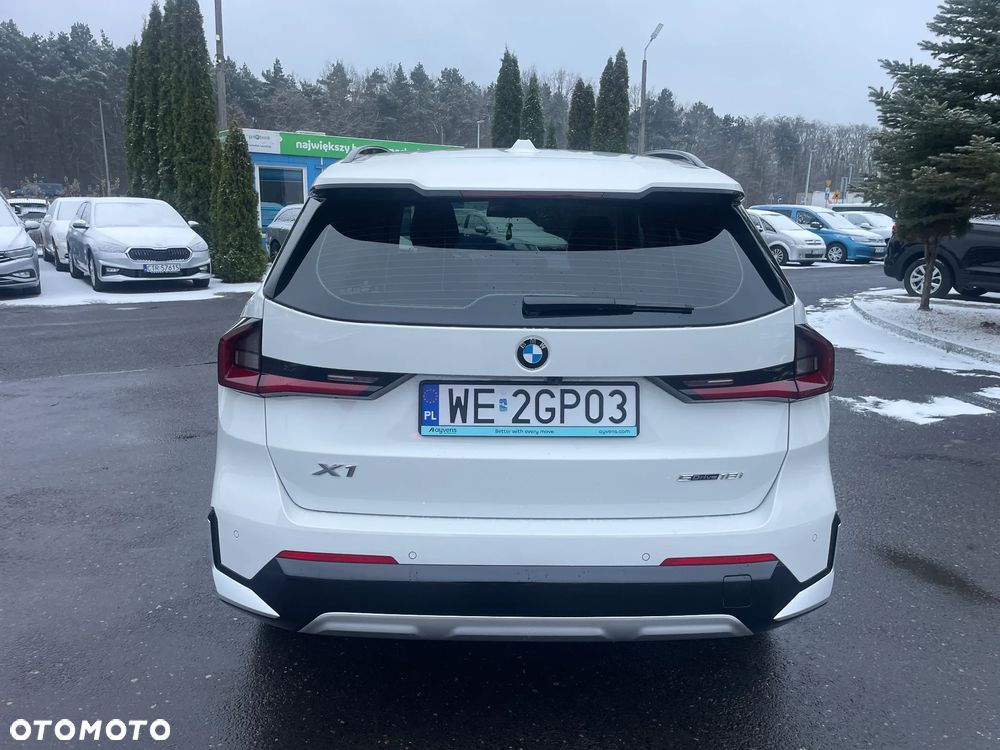 BMW X1 sDrive18i - 6