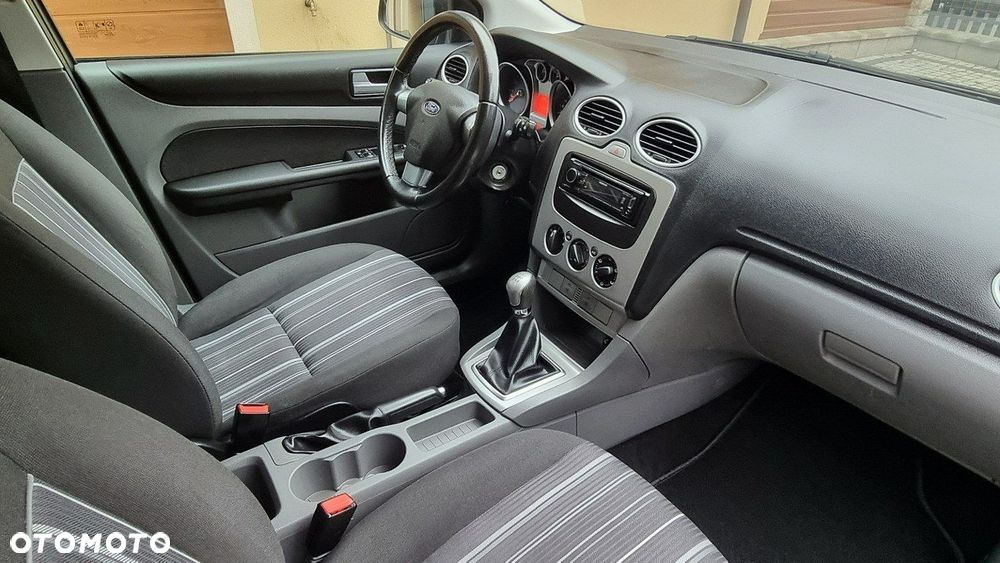 Ford Focus - 12