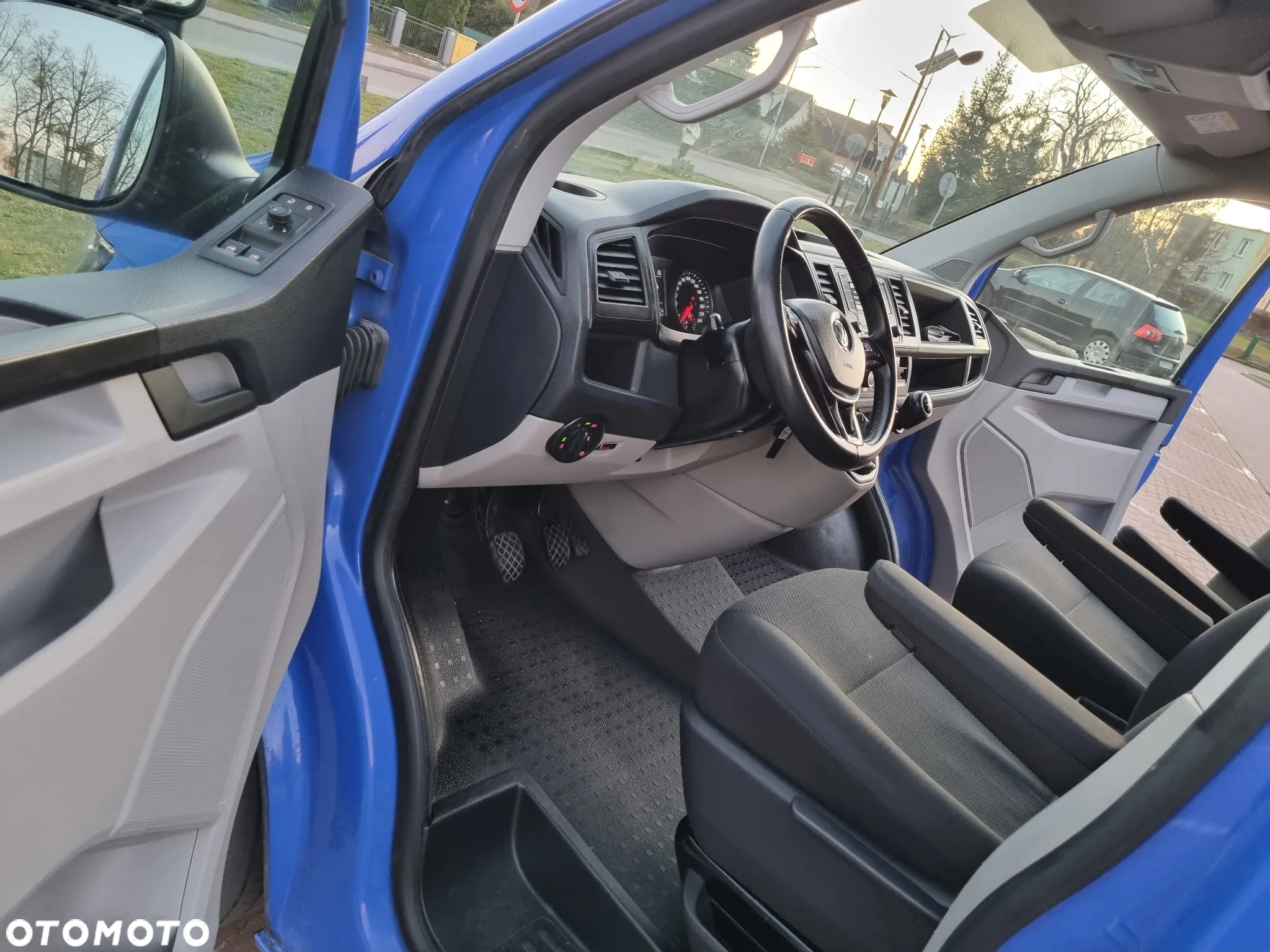 Volkswagen Transporter T6 - 13