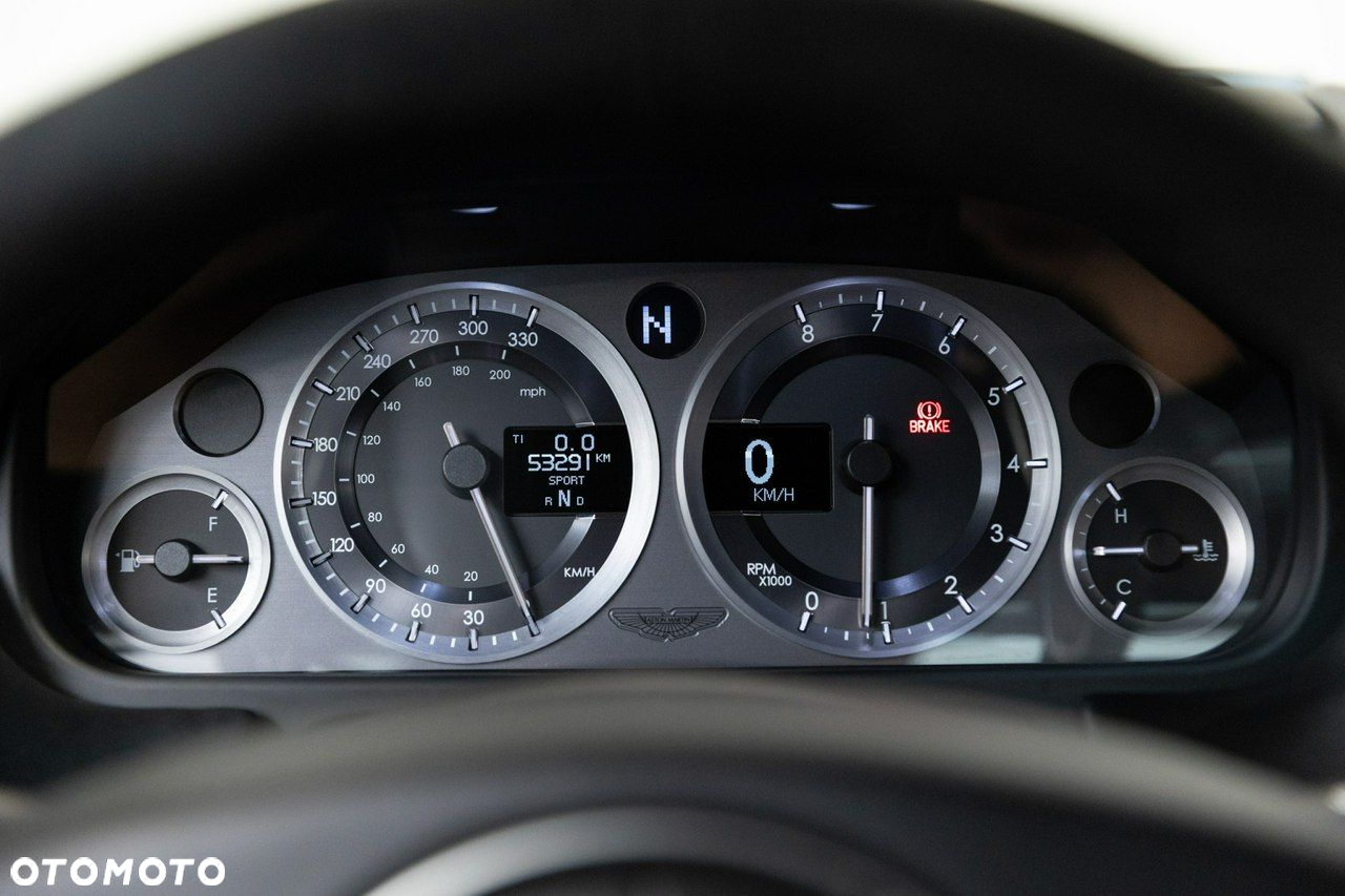 Aston Martin V8 Vantage 4,7 SportShift - 39