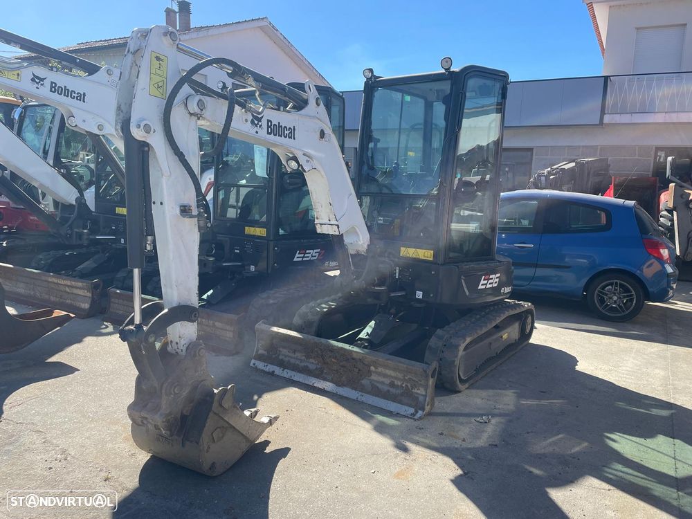 Bobcat E 26 - Mini Giratória - 2