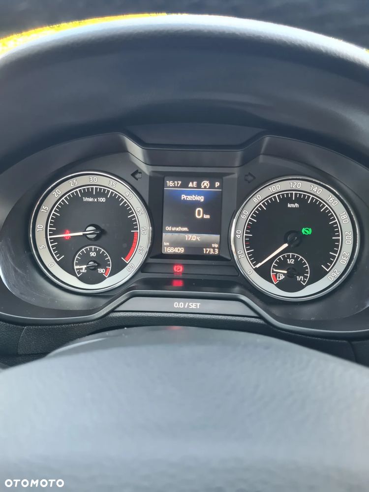 Skoda Octavia 1.6 TDI DSG Premium Edition - 25