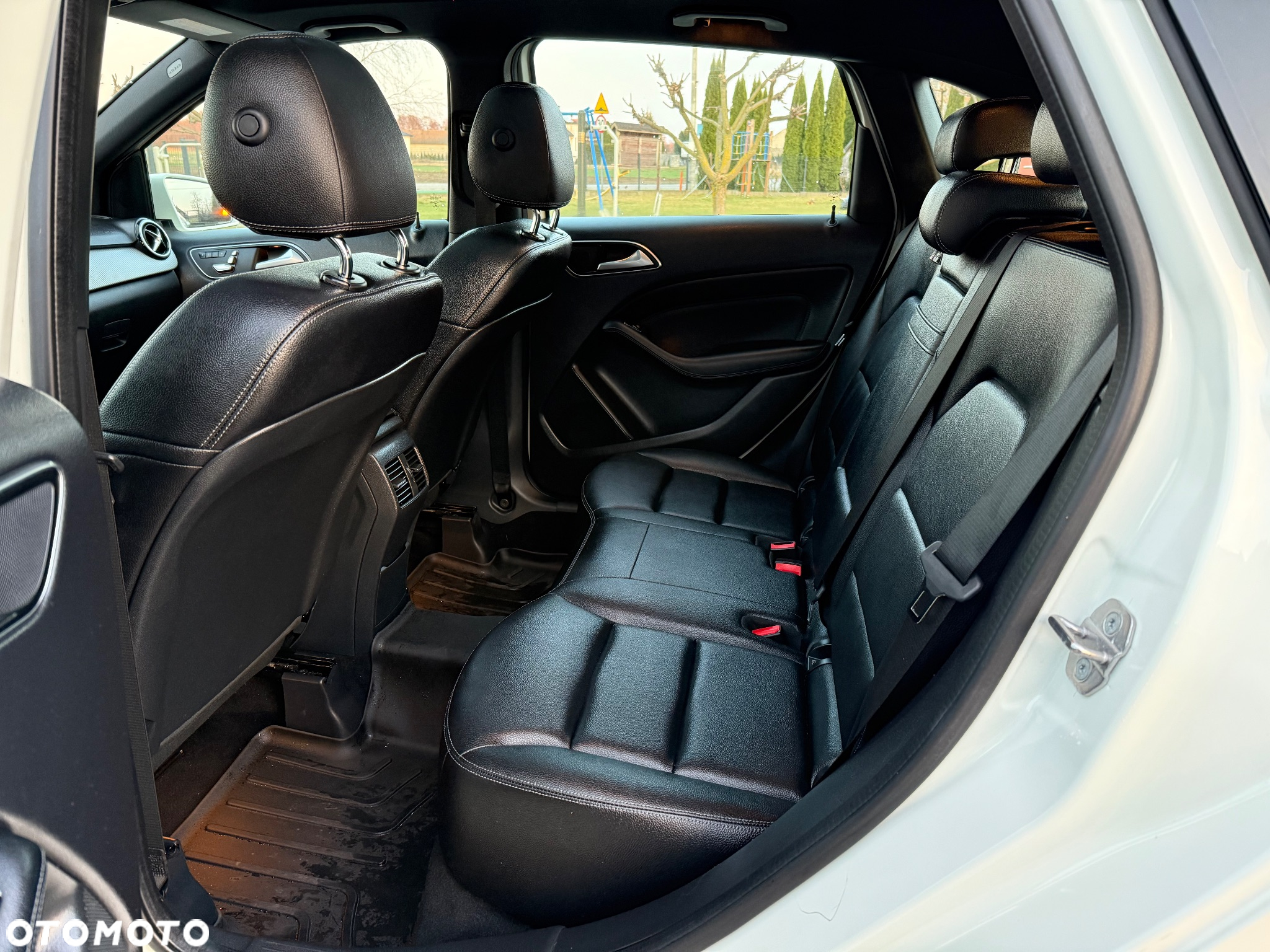 Mercedes-Benz Klasa B 250 4-Matic - 14