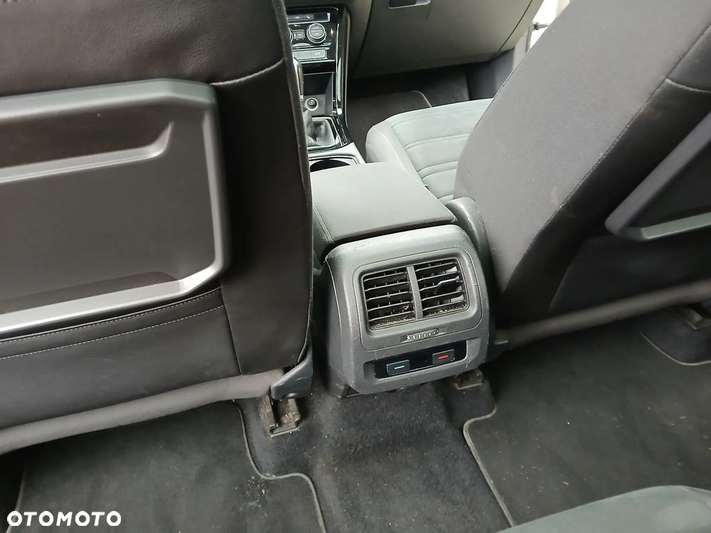 Volkswagen Touran 1.8 TSI BMT Highline DSG - 14