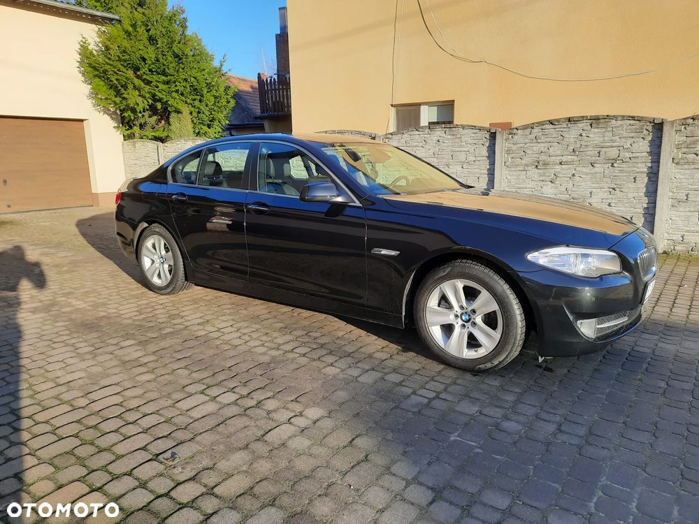BMW Seria 5 528i - 6