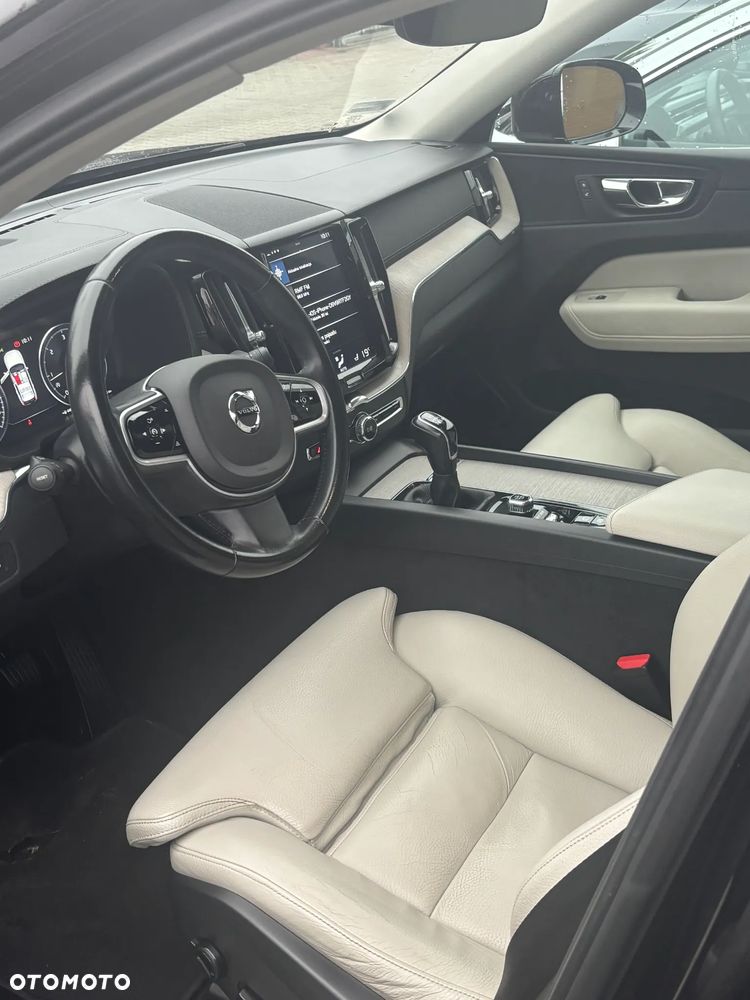 Volvo XC 60 - 6