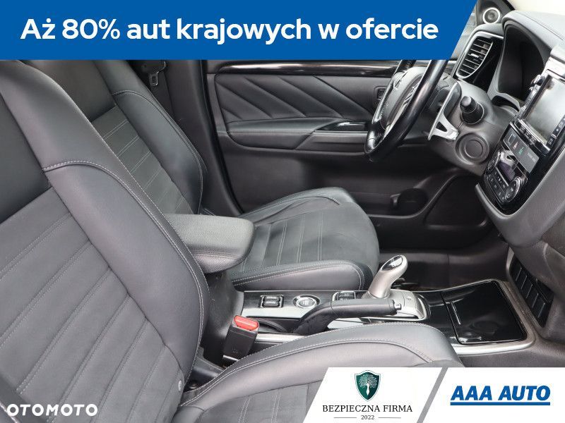 Mitsubishi Outlander - 11