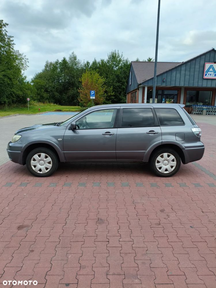 Mitsubishi Outlander 2.0 Turbo 4WD - 18