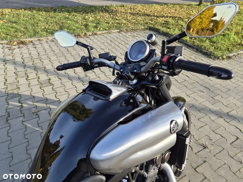 Yamaha V-MAX - 28