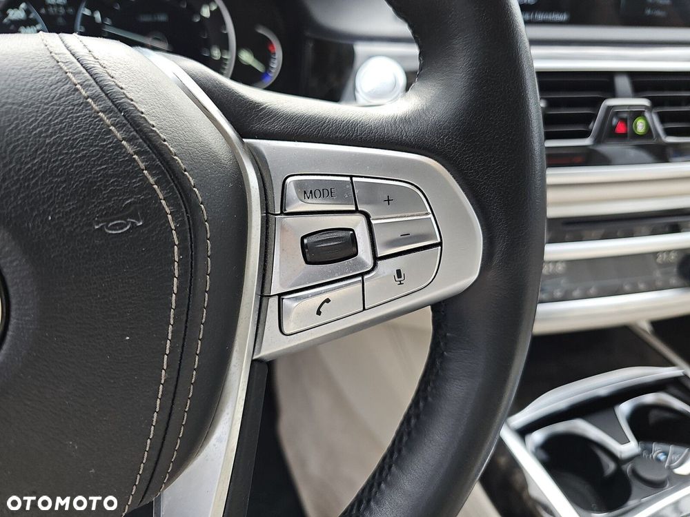 BMW Seria 7 - 20